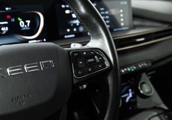 Подержанный автомобиль Exeed LX 2022 года (20 фото)