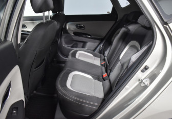 Подержанный автомобиль Kia Ceed Hatchback 2013 года (11 фото)