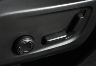 Подержанный автомобиль Volvo XC40 2018 года (22 фото)