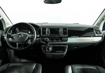 Подержанный автомобиль Volkswagen Multivan 2016 года (13 фото)