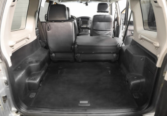 Подержанный автомобиль Mitsubishi Pajero 2011 года (25 фото)