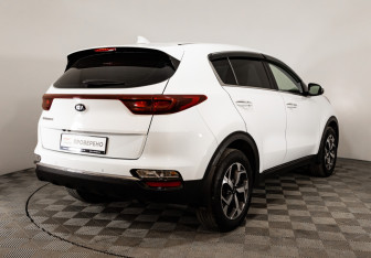 Подержанный автомобиль Kia Sportage 2020 года (5 фото)