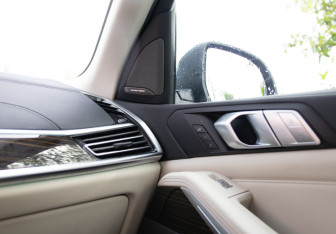 Подержанный автомобиль BMW X7 2019 года (29 фото)