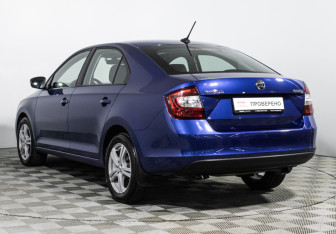 Подержанный автомобиль Skoda Rapid Liftback 2019 года (7 фото)