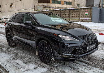 Подержанный автомобиль Lexus RX 2020 года (3 фото)