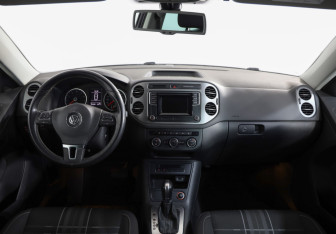 Подержанный автомобиль Volkswagen Tiguan 2016 года (9 фото)