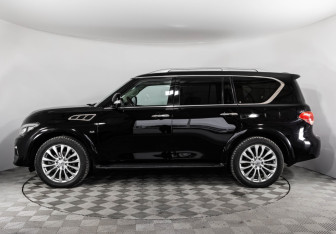 Подержанный автомобиль Infiniti QX80 2016 года (10 фото)