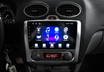 Подержанный автомобиль Ford Focus Hatchback 2010 года (16 фото)