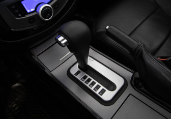 Подержанный автомобиль Ford Escape 2008 года (12 фото)
