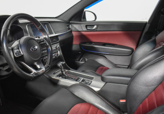 Подержанный автомобиль Kia Optima Sedan 2019 года (9 фото)