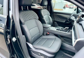 Подержанный автомобиль Geely Okavango 2024 года (15 фото)