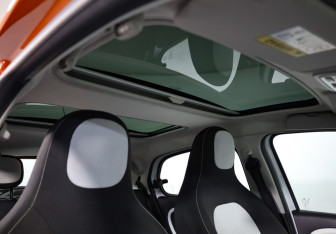 Подержанный автомобиль Smart Forfour 2016 года (19 фото)