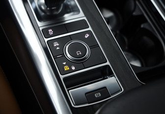 Подержанный автомобиль Land Rover Range Rover Sport 2021 года (29 фото)