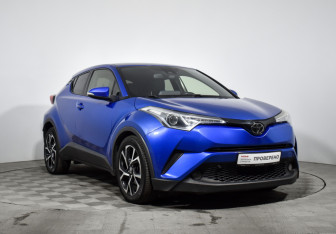 Подержанный автомобиль Toyota C-HR 2018 года (3 фото)
