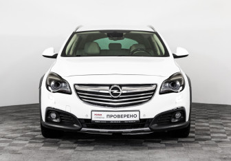Подержанный автомобиль Opel Insignia Wagon 2014 года (2 фото)