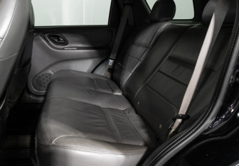 Подержанный автомобиль Ford Escape 2000 года (10 фото)