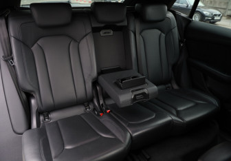 Подержанный автомобиль Audi Q8 2019 года (28 фото)