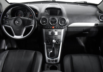 Подержанный автомобиль Opel Antara 2012 года (13 фото)