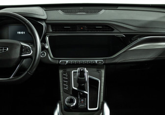 Подержанный автомобиль Geely Atlas Pro 2023 года (14 фото)