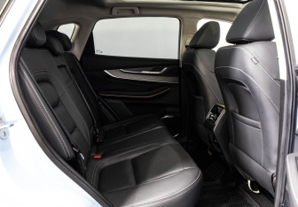 Подержанный автомобиль Exeed LX 2023 года (21 фото)