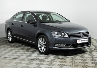 Подержанный автомобиль Volkswagen Passat Sedan 2012 года (3 фото)