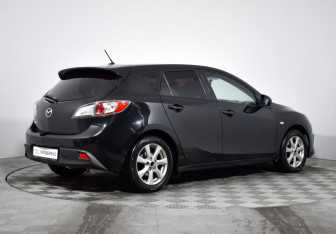 Подержанный автомобиль Mazda 3 Hatchback 2011 года (5 фото)