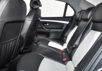 Подержанный автомобиль Saab 9-3 Sedan 2008 года (12 фото)