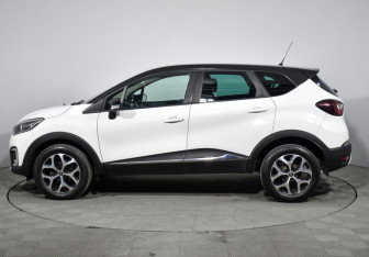 Подержанный автомобиль Renault Kaptur 2017 года (8 фото)