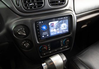 Подержанный автомобиль Chevrolet TrailBlazer 2006 года (12 фото)