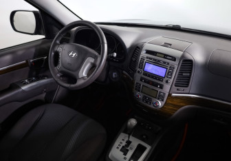 Подержанный автомобиль Hyundai Santa Fe 2011 года (9 фото)