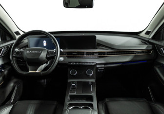 Подержанный автомобиль Exeed LX 2022 года (13 фото)