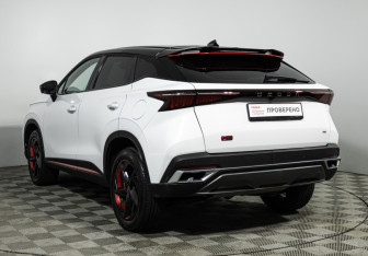 Подержанный автомобиль Omoda C5 2023 года (7 фото)