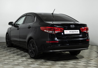 Подержанный автомобиль Kia Rio Sedan 2016 года (7 фото)