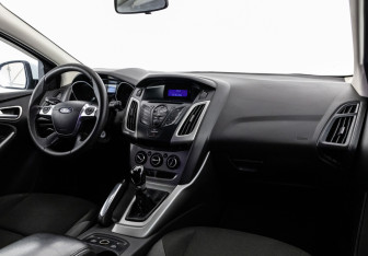 Подержанный автомобиль Ford Focus Hatchback 2012 года (9 фото)