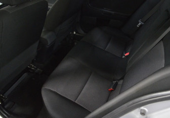 Подержанный автомобиль Mitsubishi Lancer Sedan 2010 года (11 фото)