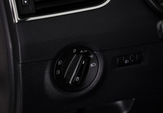 Подержанный автомобиль Skoda Octavia Liftback 2015 года (15 фото)