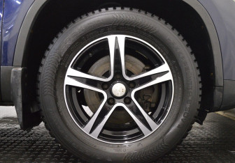 Подержанный автомобиль Volkswagen Tiguan 2013 года (9 фото)