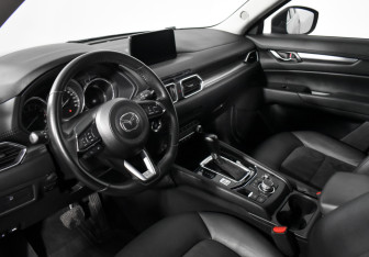 Подержанный автомобиль Mazda CX-5 2020 года (9 фото)
