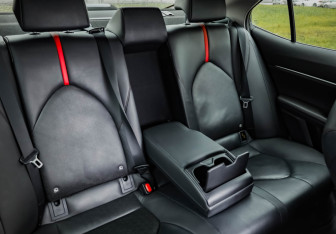 Подержанный автомобиль Toyota Camry Sedan 2021 года (32 фото)