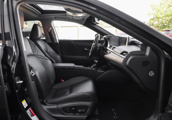 Подержанный автомобиль Lexus ES 2019 года (29 фото)