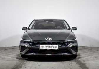 Подержанный автомобиль Hyundai Elantra Sedan 2024 года (2 фото)