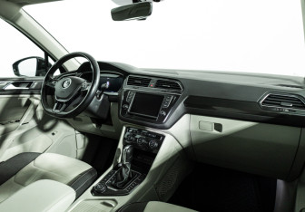 Подержанный автомобиль Volkswagen Tiguan 2017 года (9 фото)