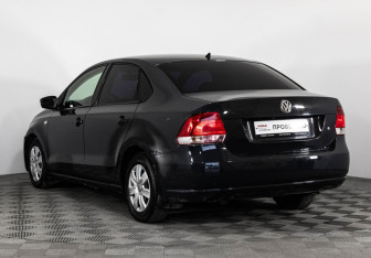 Подержанный автомобиль Volkswagen Polo Sedan 2011 года (7 фото)