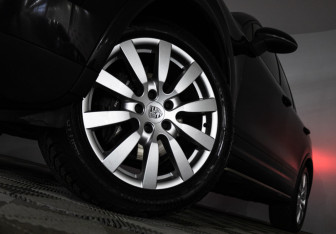 Подержанный автомобиль Porsche Cayenne 2015 года (28 фото)