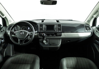 Подержанный автомобиль Volkswagen Caravelle 2019 года (13 фото)