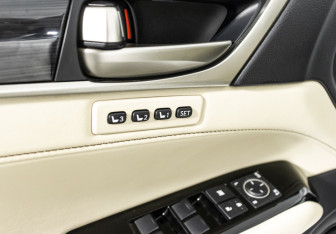 Подержанный автомобиль Lexus GS 2014 года (17 фото)