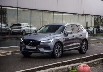 Подержанный автомобиль Volvo XC60 2020 года (3 фото)