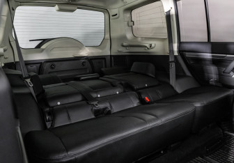 Подержанный автомобиль Mitsubishi Pajero 2015 года (24 фото)