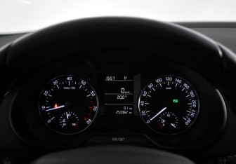 Подержанный автомобиль Skoda Octavia Liftback 2016 года (18 фото)