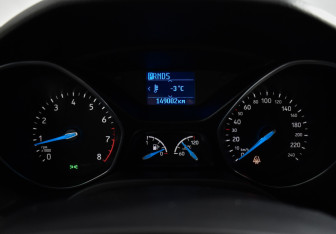 Подержанный автомобиль Ford Focus Hatchback 2017 года (21 фото)